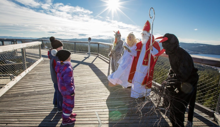 Užijte si advent na Lipně s andělskou poštou, Medvíďaty i zdobením stromečku