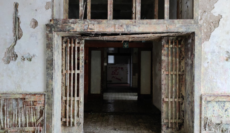 FOTO: Podívejte se naposledy do útrob městských lázní, které čeká rekonstrukce za více než miliardu