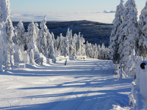 Skiareál Klínovec chystá otevření nové sjezdovky. Bude nejdelší v Česku