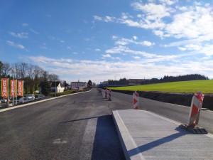Motoristům odpadne další dlouhé čekání v kolonách, konečně končí i oprava silnice I/20 v Nepomuku
