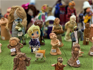 Velký plzeňský betlém má už 1000 figurek a je k vidění v mázhauzu radnice. Je tam i vánoční pošta