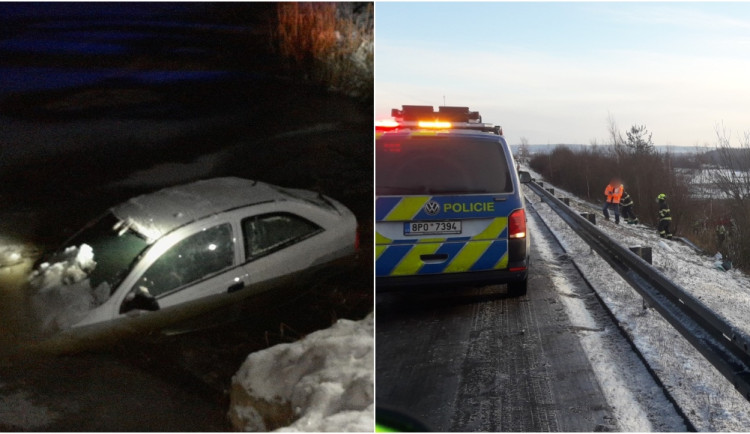 Řidička nezvládla jízdu po kluzké silnici a skončila v rybníku, další žena vylétla s autem z dálnice