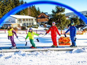 Hurá na sjezdovku. Skiareál Lipno startuje zimní sezónu
