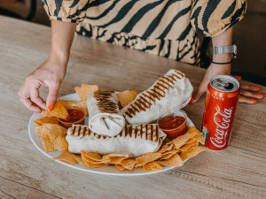Stálice mezi plzeňskými rozvozci pizzy. Soutěžte s pizzou Bossi