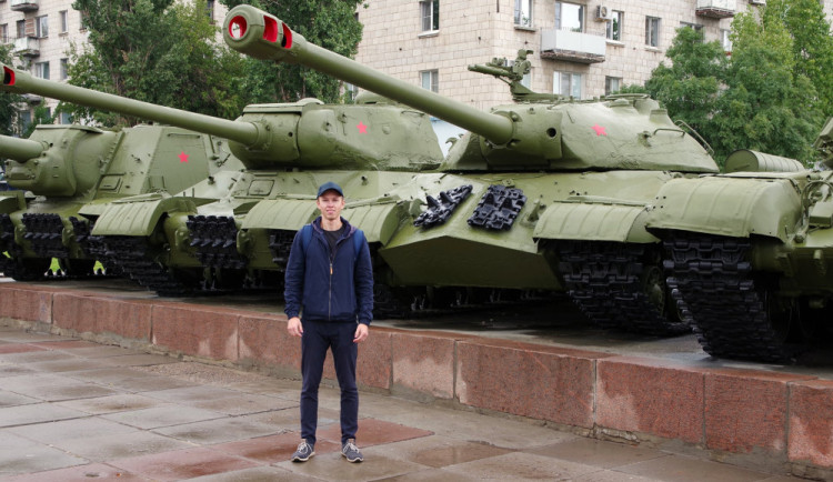 Zarputilý obdivovatel Stalina i Putina a student ruské školy se stal novým zastupitelem obvodu Plzeň 1