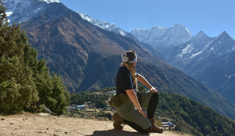 SAMA V NEPÁLU: Himalájská facka, první pohled na horské velikány a osobní loučení