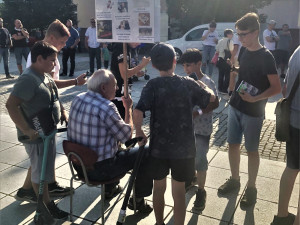 S paralyzérem jsem to trošku přehnal, říká Babišův vytrvalý odpůrce. S protesty na jeho akcích nepřestane