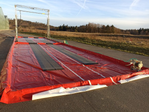 Veterináři spolu s hasiči začnou dnes s likvidací více než 100 000 slepic z velkochovu, kde je ptačí chřipka