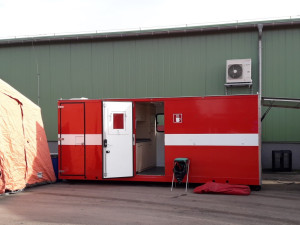 Veterináři spolu s hasiči začnou dnes s likvidací více než 100 000 slepic z velkochovu, kde je ptačí chřipka