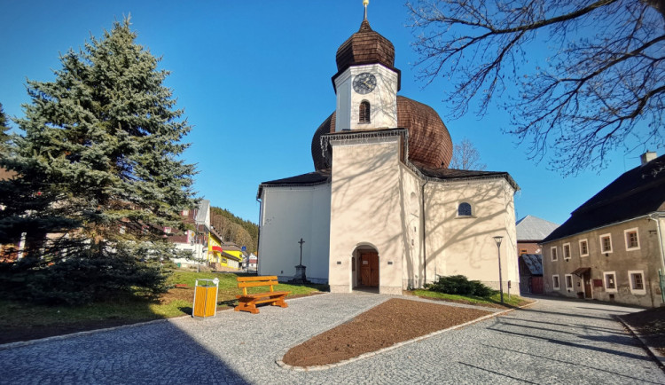 Nejznámější šumavské rekreační středisko se konečně dočká i rekonstrukce 1,5 km dlouhého průtahu