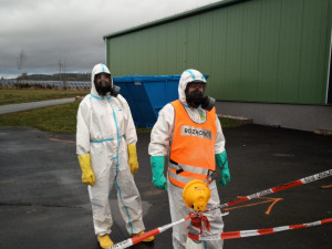 Největší ohnisko ptačí chřipky likviduje více než stovka hasičů, pomáhají jim i kolegové ze sousedního kraje
