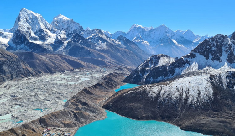 SAMA V NEPÁLU: Gokyo lakes jsou jako nepálské Lago di Garda