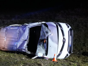 Střet dodávky s osobákem si vyžádal deset zraněných osob včetně čtyř dětí