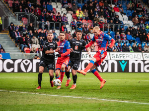 Vstup do ligového jara se Plzni nepovedl, viktoriáni doma podlehli Hradci 1:2