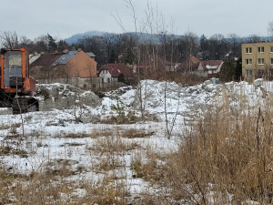 Po dlouhých desetiletích má město naději, že se zbaví Bílé haldy, kde leží tisíce tun strusky z bývalé hutě