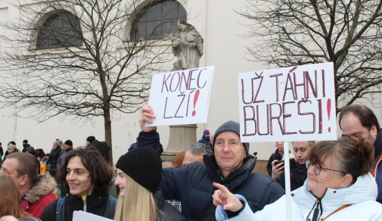 ANKETA: Spojí nový prezident rozdělenou společnost?