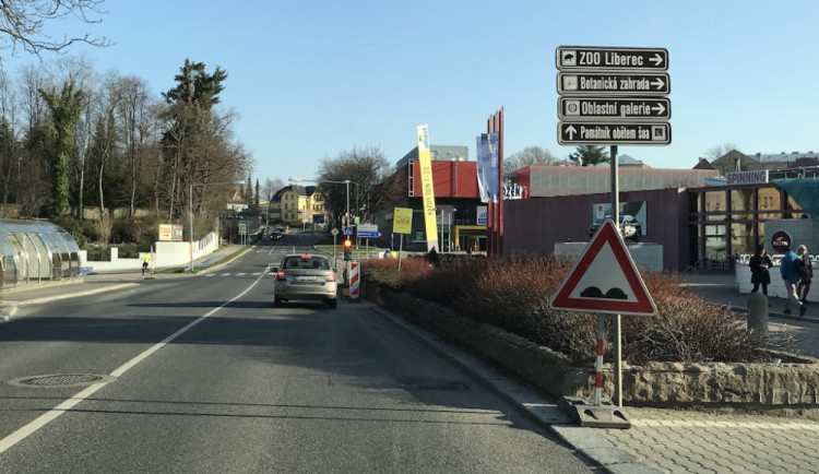 Liberec nemá dost parkovacích míst u turisty navštěvovaných míst, nová by mohla být u výstaviště