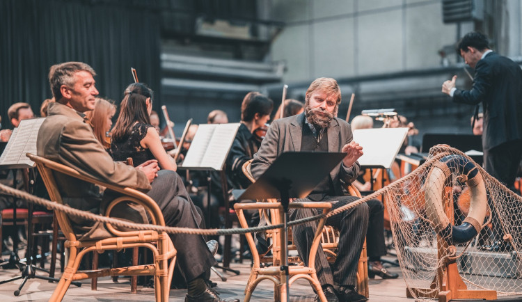 SOUTĚŽ: Vyhrajte vstupenky na rodinný koncert Dvořák cestovatel