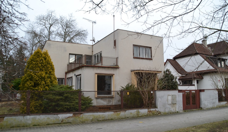 Plzeňský kraj má šest nových památek. Mezi nimi je funkcionalistická vila, silniční most nebo kaple
