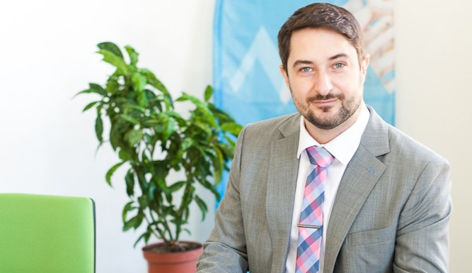 Podezření ohledně způsobu udělování stipendií čelí dnes už bývalý děkan Fakulty zdravotnických studií Lukáš Štich