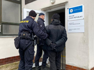 Policie stále pátrá po šesti Maročanech, kteří v úterý uprchli ze záchytného zařízení pro cizince