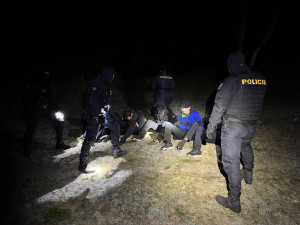 Policie stále pátrá po šesti Maročanech, kteří v úterý uprchli ze záchytného zařízení pro cizince