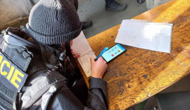 Cizinecká policie podnikla rozsáhlé pobytové kontroly. Nejčastěji kontrolovanými byli Ukrajinci