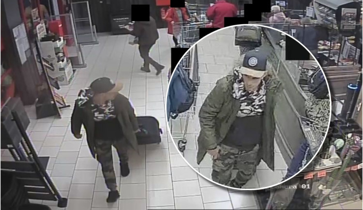 Pohotová prodavačka se pokusila zastavit zloděje, vytáhl na ni teleskopický obušek