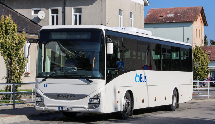 České dráhy zřídily novou pobočku, odkud budou zajišťovat náhradní autobusovou dopravu při výlukách