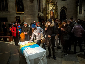 V plzeňské katedrále zazní modlitba za Ukrajinu, příchozí mohou zapálit svíčku a přispět do sbírky