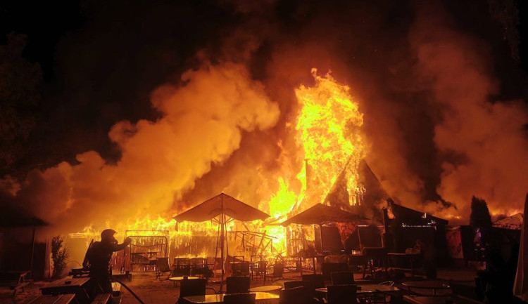 Policie nezjistila, že by Sluneční lázně v Jablonci někdo zapálil úmyslně