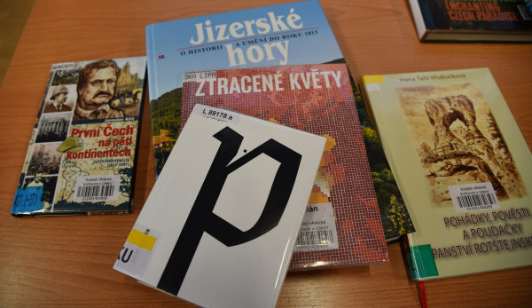 Čtenáři mohou hlasovat pro svého favorita v soutěži Kniha roku Libereckého kraje