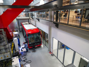 EvoBus plánuje kompletně přestěhovat do Česka z Německa a Francie výrobu karoserií pro autobusy