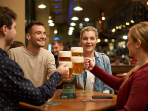 České ženy dávají přednost pivu před vínem, pochvalují si také útulnost a čistotu hospod