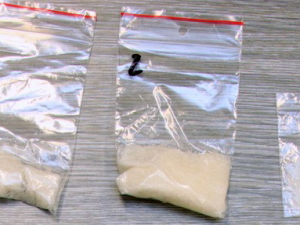 Policisté dopadli dealera pervitinu, drogy nakupoval v Plzni a dál je prodával nebo rozdával kamarádům