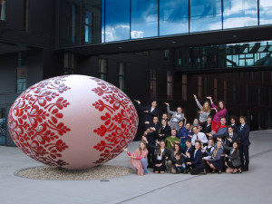 Se sochou si dokáží vyhrát i divadelníci v rámci své prezentace, foto: DJKT