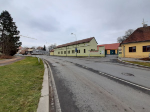 Řidiče v Rokycanech čekají zásadní dopravní omezení, začíná náročná rekonstrukce Jiráskovy ulice