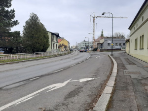 Řidiče v Rokycanech čekají zásadní dopravní omezení, začíná náročná rekonstrukce Jiráskovy ulice