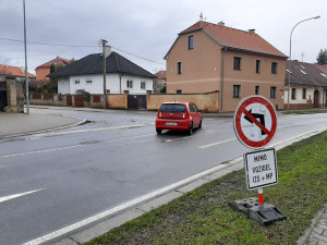 Řidiče v Rokycanech čekají zásadní dopravní omezení, začíná náročná rekonstrukce Jiráskovy ulice
