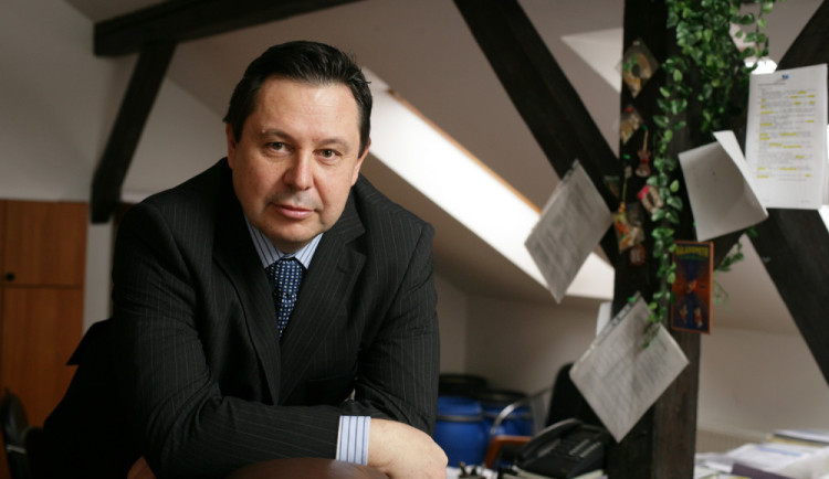 size4-size4-16782009377897-2-komentar-myslivec-zastrelil-psa-u-cyklostezky-nejvyssi-cas-vrahy-v-zelenych-kamizolach-konecne-omezi