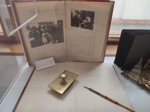 Před 100 lety navštívil Masaryk Domažlice, vítaly ho davy nadšených lidí v krojích a bohatá výzdoba