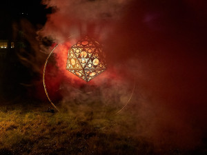 Instalace OHMEGA od Kashmir studio bude k vidění na nádvoří DEPO2015