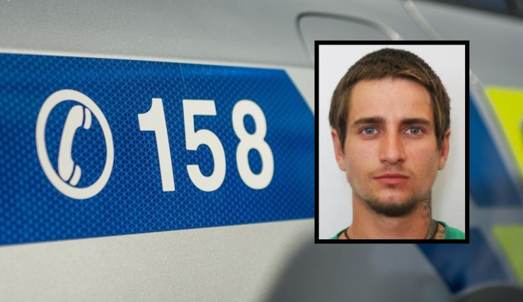 Policisté v celém Česku pátrají po modrookém muži, dopustil se mravnostního trestného činu a nenastoupil do vězení