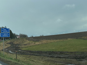 ŘSD chystá úpravu a rozšíření jedné z nejnebezpečnějších křižovatek v Plzeňském kraji. Už se kácely stromy