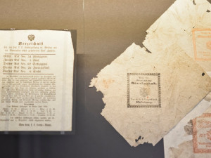 Výstava v Plzni představuje unikátní nálezy z českých synagog i málo známé židovské zvyky