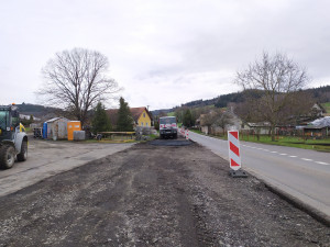 Řidiči jedoucí po hlavním tahu na Horažďovice musí počítat se zdržením, začíná tam oprava silnice I/22