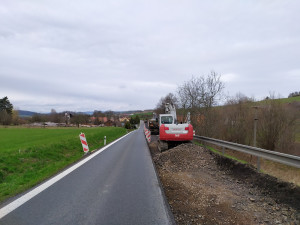 Řidiči jedoucí po hlavním tahu na Horažďovice musí počítat se zdržením, začíná tam oprava silnice I/22