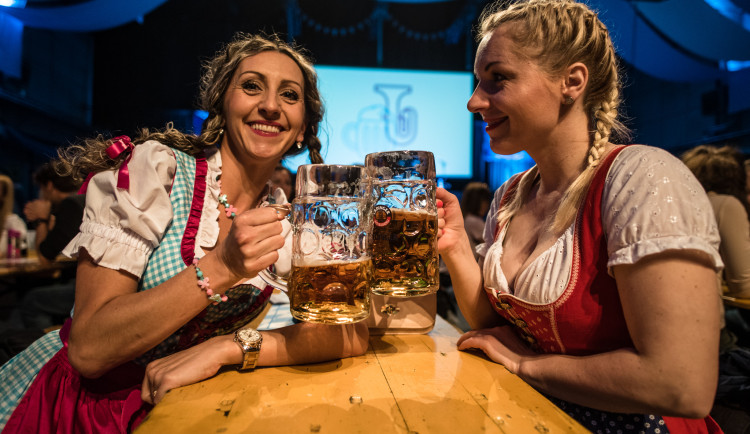 Oblíbený festival Treffpunkt se vrací do Plzně již po deváté, nabídne bavorská piva, jídla i hudbu