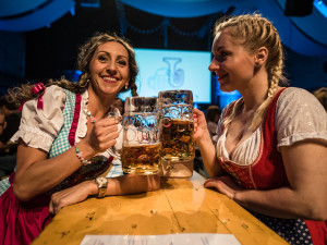Oblíbený festival Treffpunkt se vrací do Plzně již po deváté, nabídne bavorská piva, jídla i hudbu