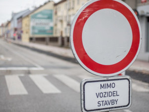 Řidiči se opět musí obrnit pevnými nervy, klíčové silniční tahy v Plzni čekají jednodenní uzavírky